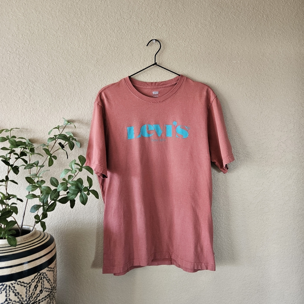 Levi's T-Shirt, Small